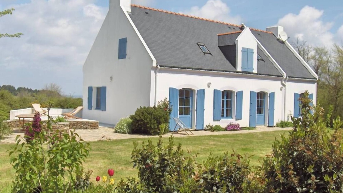 Locmaria House | House with garden spatieuses