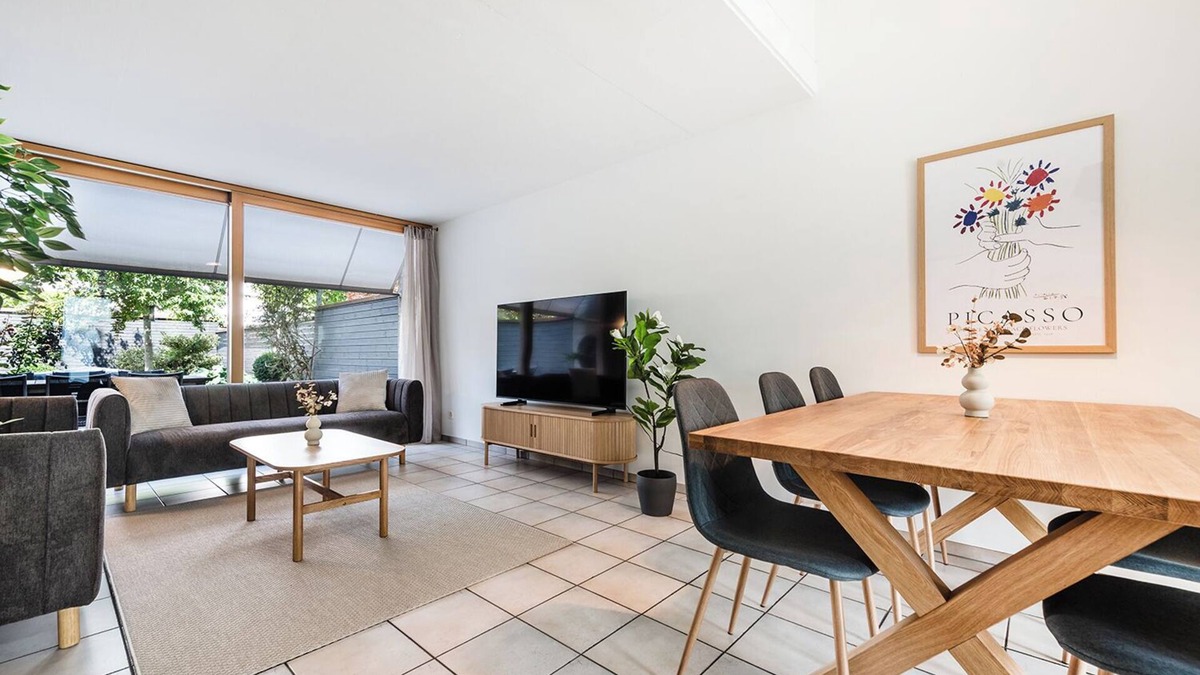 Kreuzlingen House | House with garden, whirlpool, sauna and parking lot