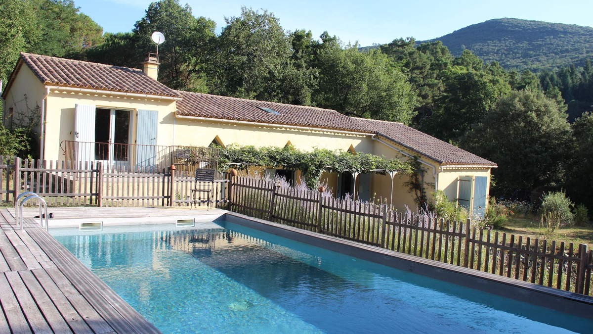Lasalle House | House with heated pool in the Val d´Emeraude