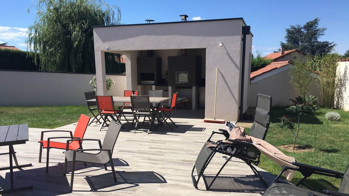 Taluyers House | House with heated pool and summer kitchen