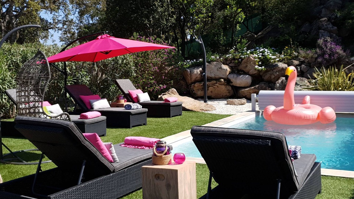 Pinarellu House | House with heated swimming pool, 5 minutes from Pinarello beach