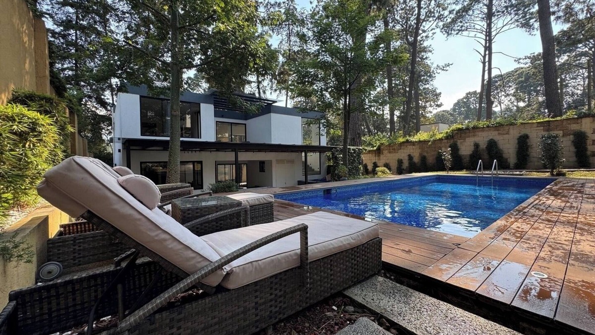 Avandaro House | House with hottub