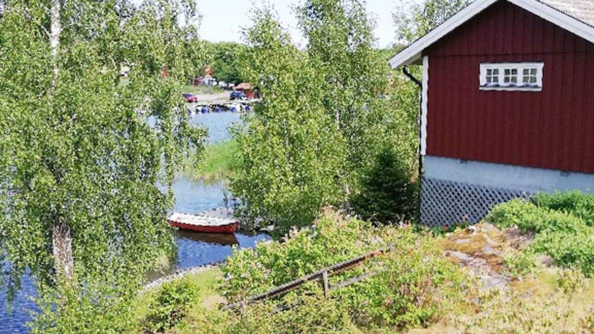 Nykoping Municipality House | House with lake plot and own jetty on Skansholmen outside Nyköping | SE14018