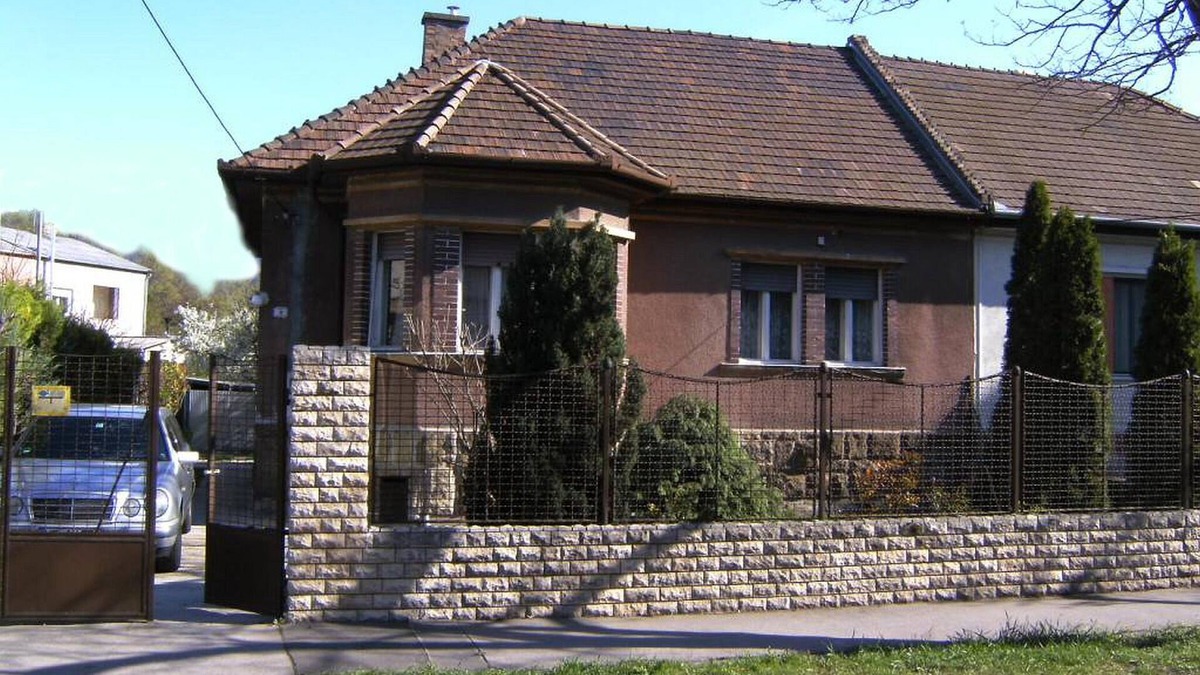 Zuglo House | House with large garden 3 bedrooms on 140m² for families (dog-friendly)