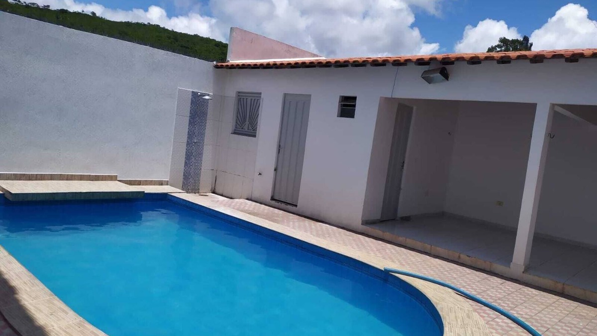 Triunfo House | House with leisure area, barbecue and swimming pool. In the center near the cable car