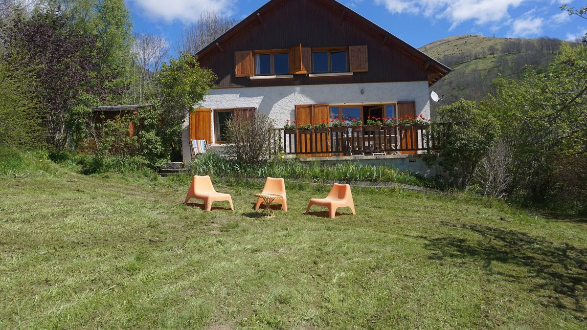 Cathervielle House | House with montains view