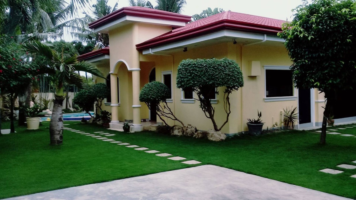 Suba Basbas Resort | House With Nice Garden And Big Private Pool For Rent and secure power situation.