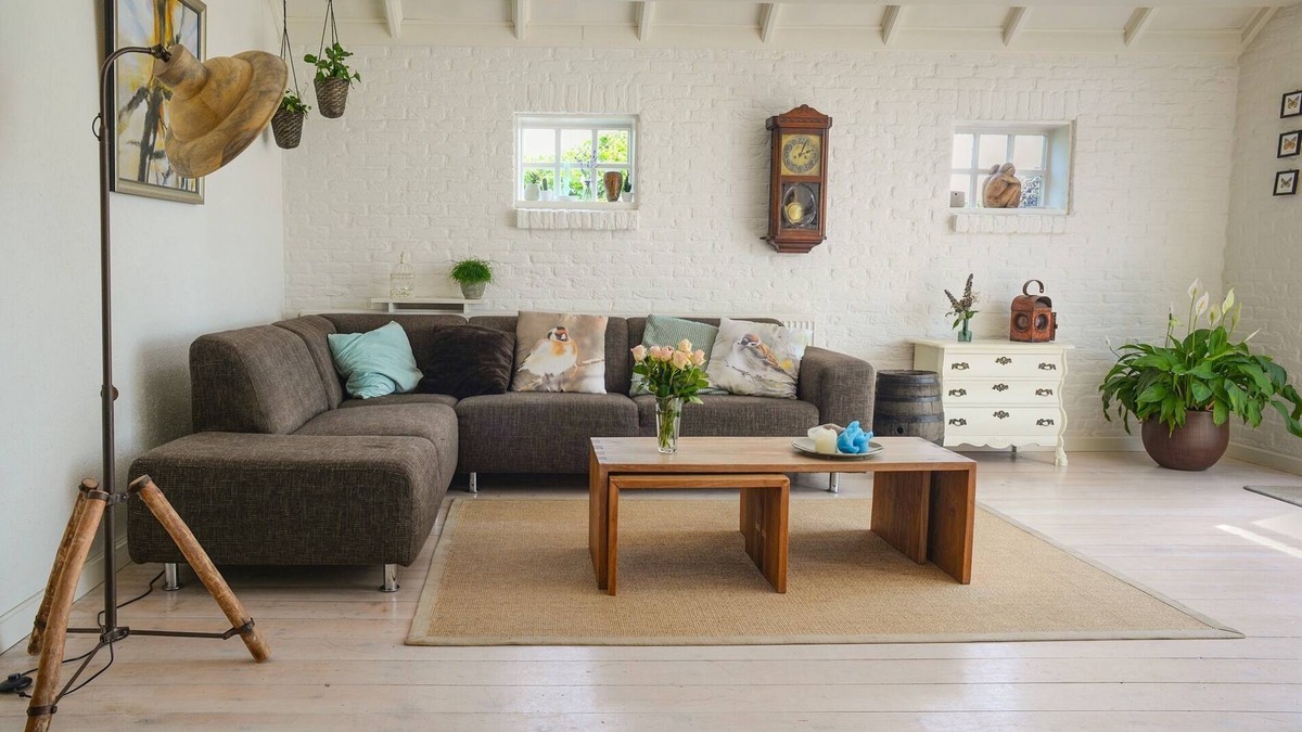 Xalapa House | House with oak wood interior.