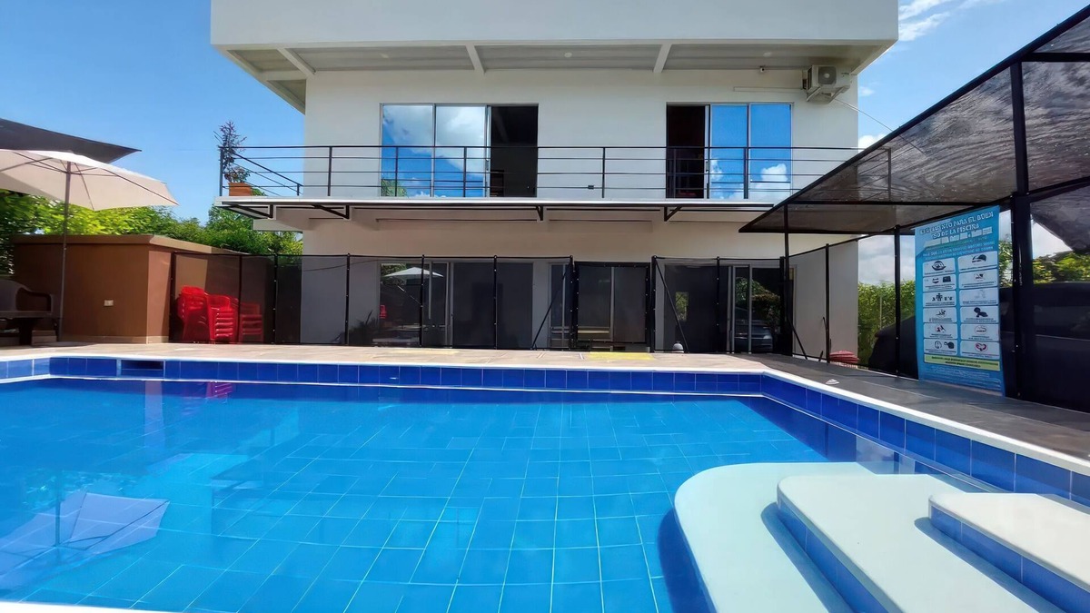 Melgar Ski Chalet | House with private pool and BBQ for Families and Couples