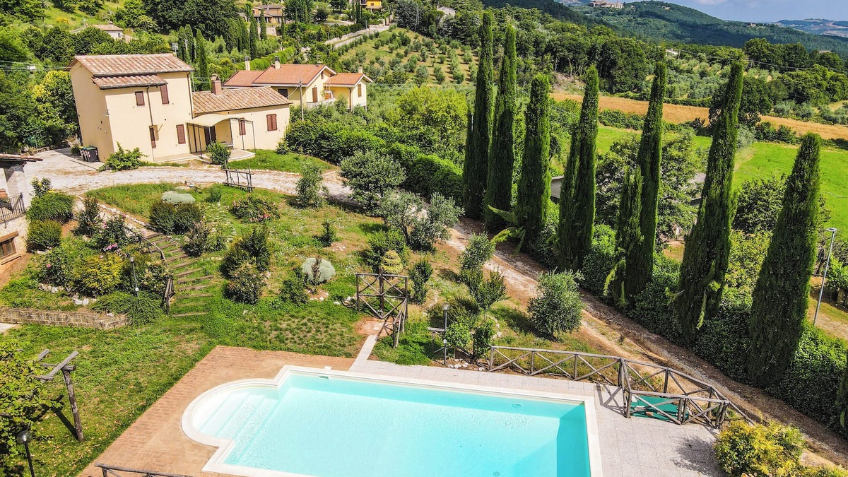 Avigliano Umbrio House | House with private pool in hilly-quiet location with panoramic views