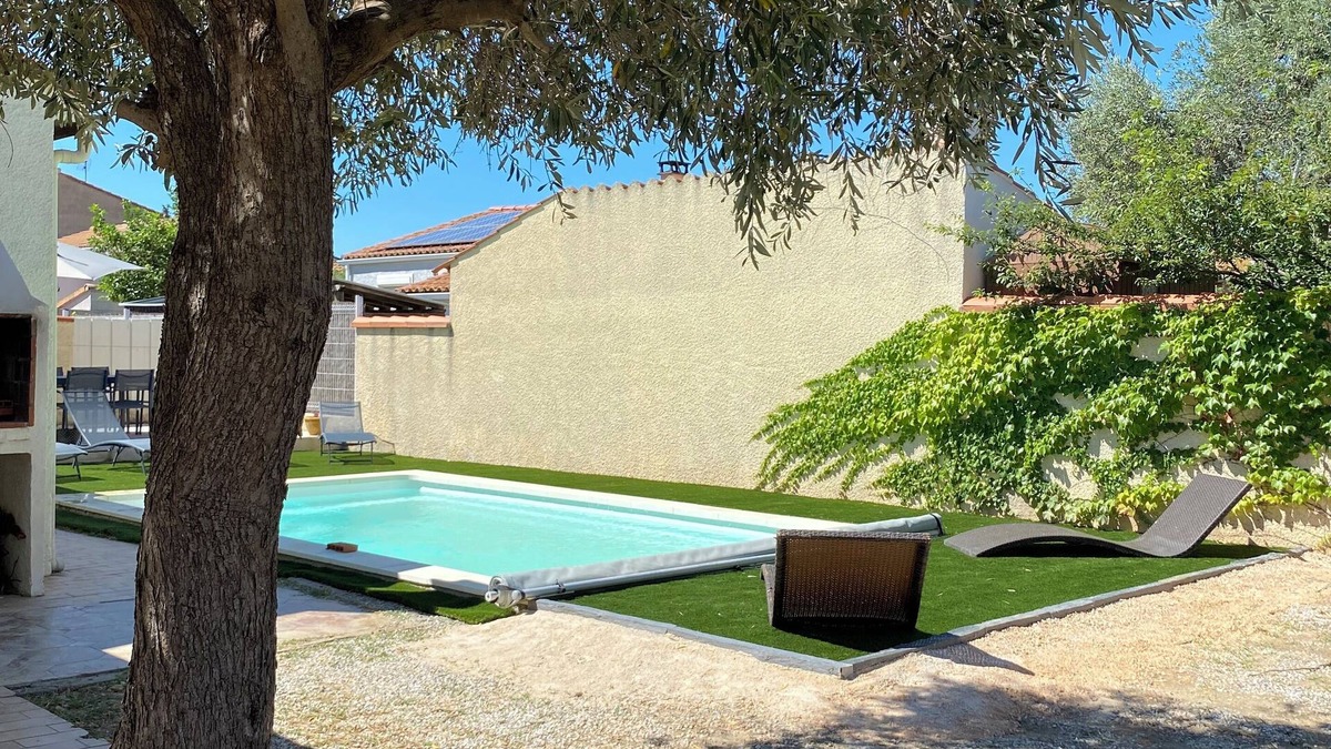 Salses-le-Chateau House | House with pool and garden