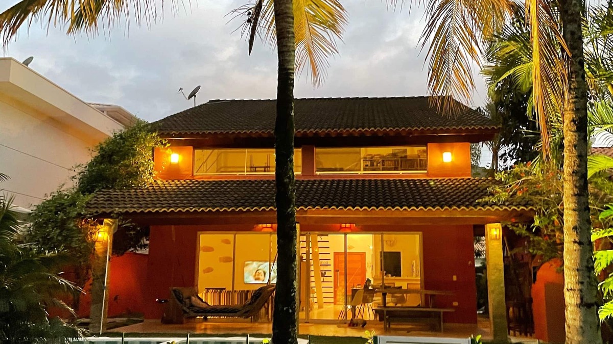 Guaeca House | House with pool in a gated community on the best beach on the Guaecá coast