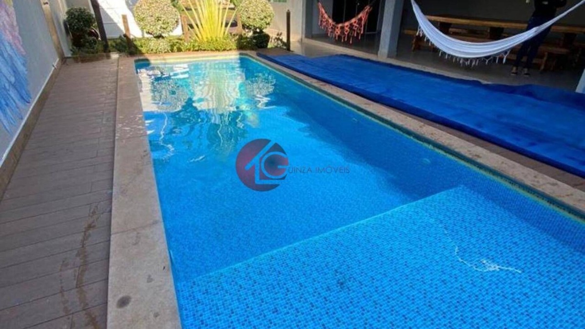Granada House | House with pool for vacation in Uberlândia