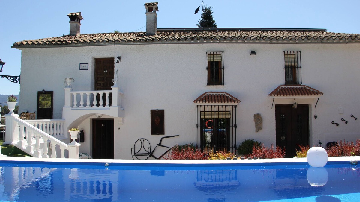 Segura de la Sierra Cottage | House with pool, garden, incredible views and well located.