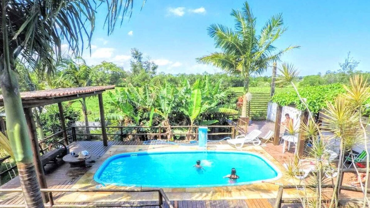 Vila Sao Jose House | House with pool in peaceful and wooded location. SC coastline near the mountains