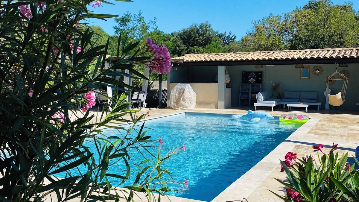 Bouillargues House | House with pool in the countryside on a fenced and trees of 8000m2.