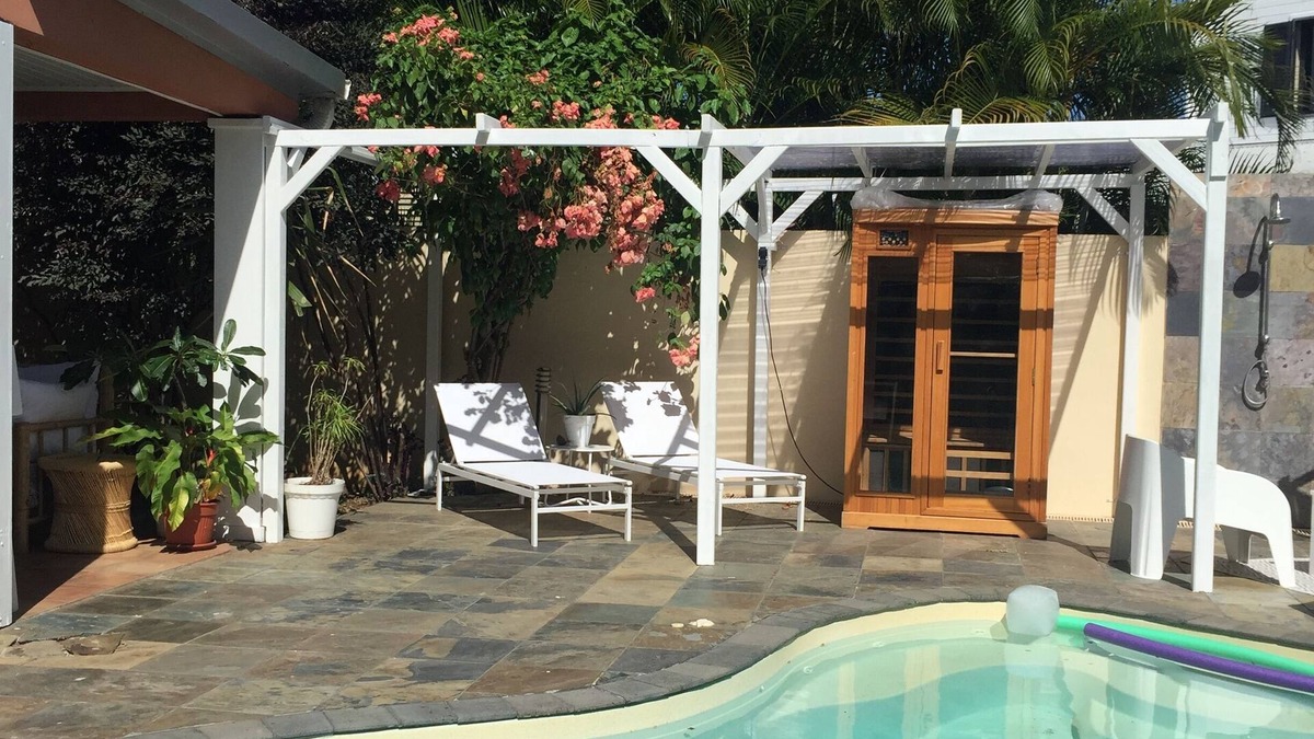 Bois d'Olives House | House with pool in Saint Pierre, quiet and 5 minutes from the lagoon