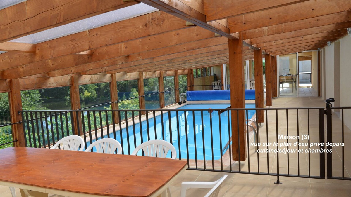 Les Albres House | House with pool under conservatory, large terrace overlooking the private pond