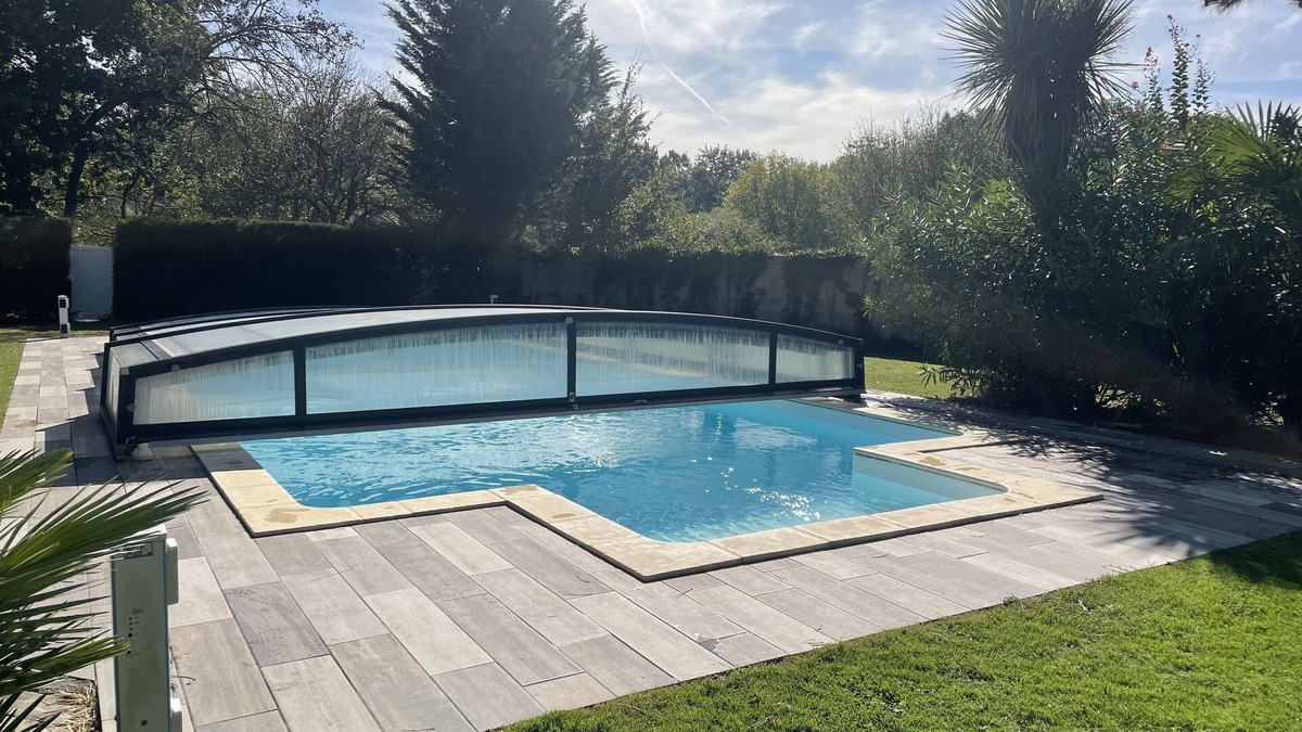 Montpon-Menesterol Cottage | House with private heated pool near St Emilion