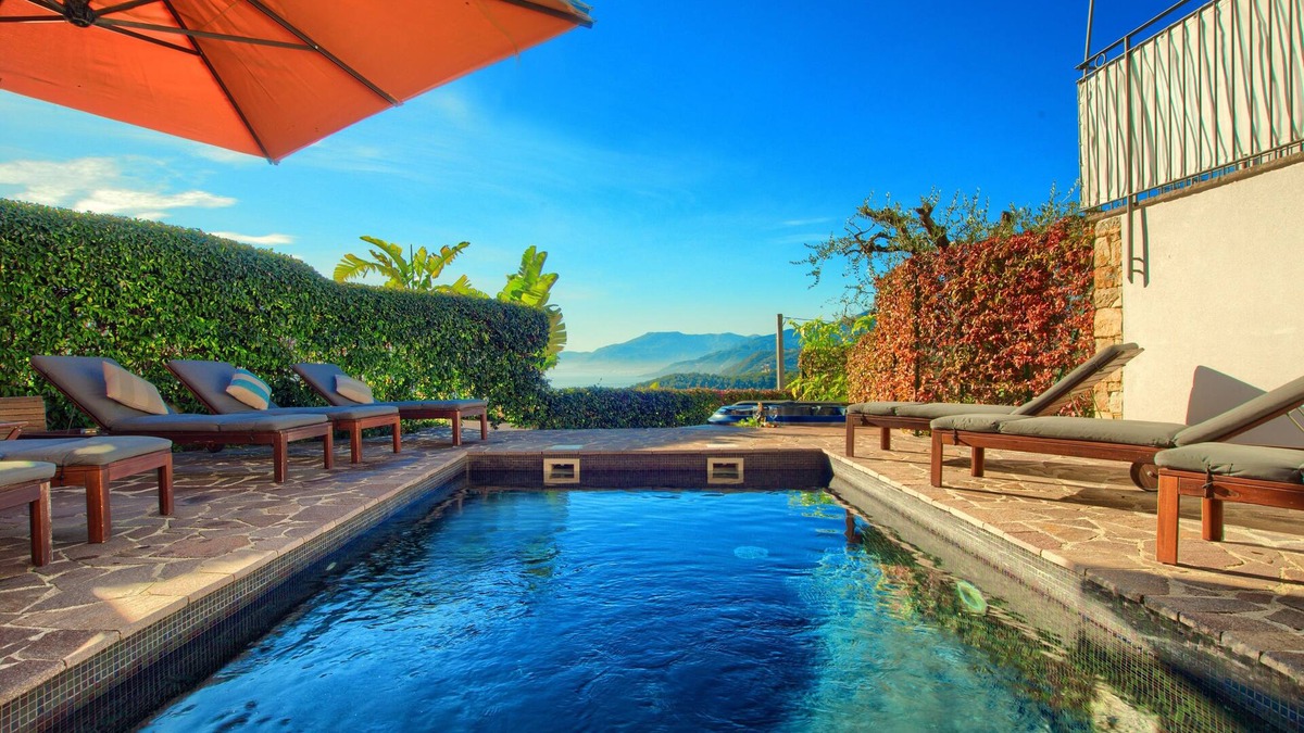 Poggi Apartment | House with private garden, pool, jacuzzi and electric bikes