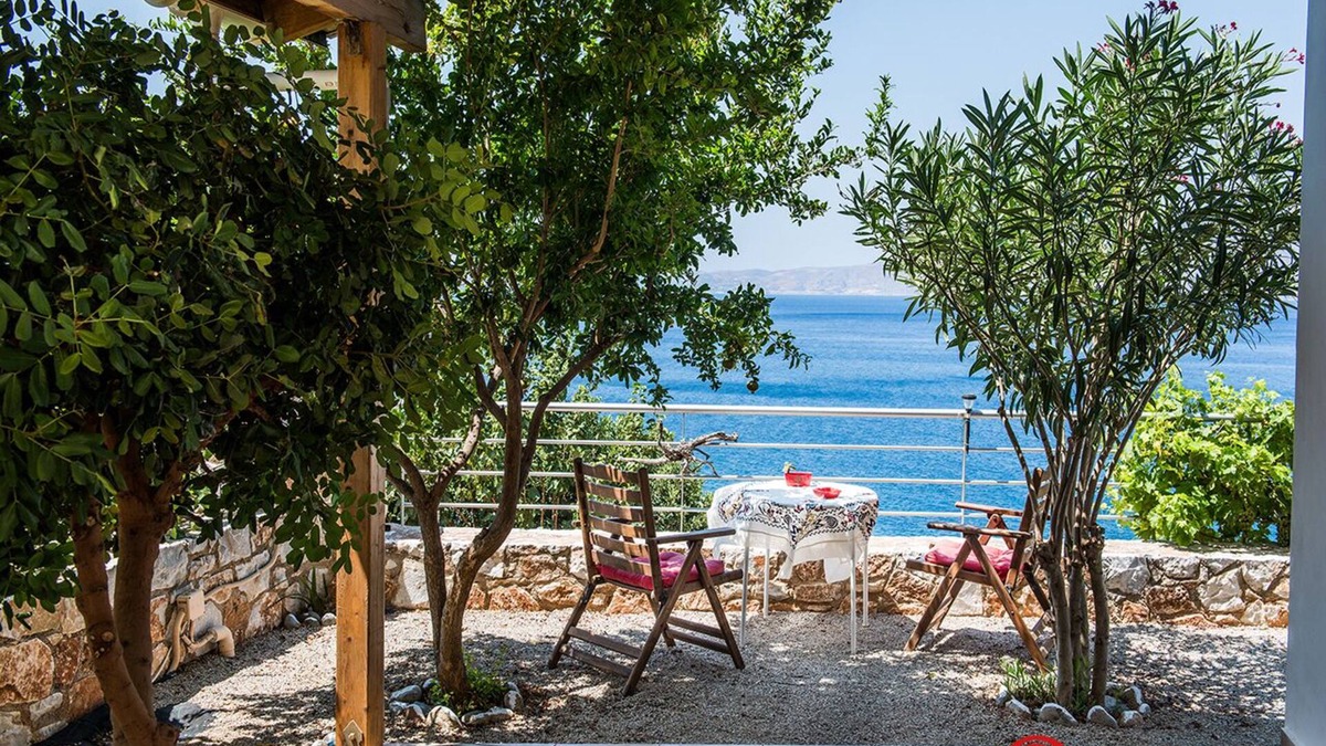 Kolymbari House | House with private place to swim, solitary
