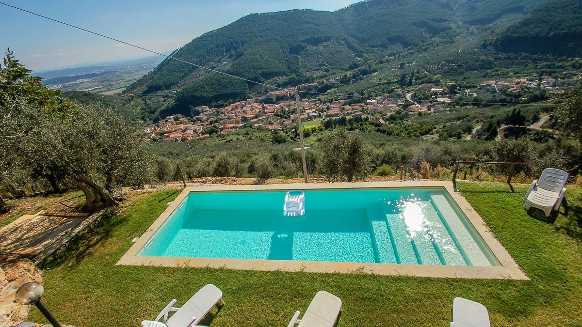 Buti House | House with private pool and stunning panoramic views 20km from Pisa, Lucca, sea