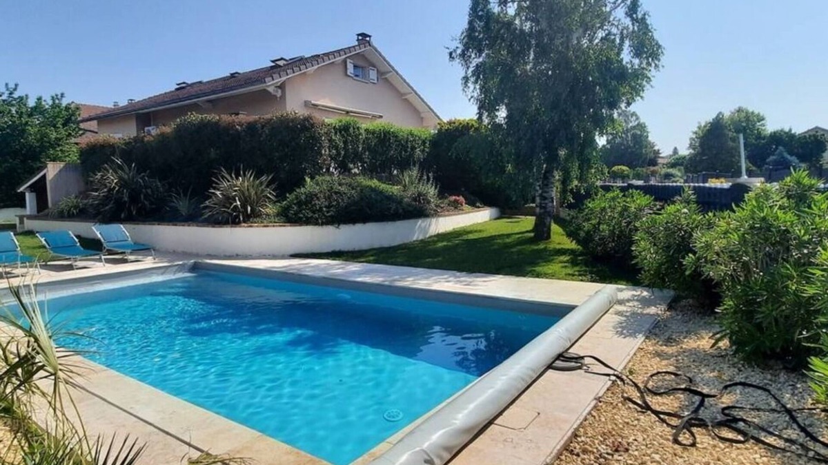 Villette-de-Vienne House | House with swimming pool