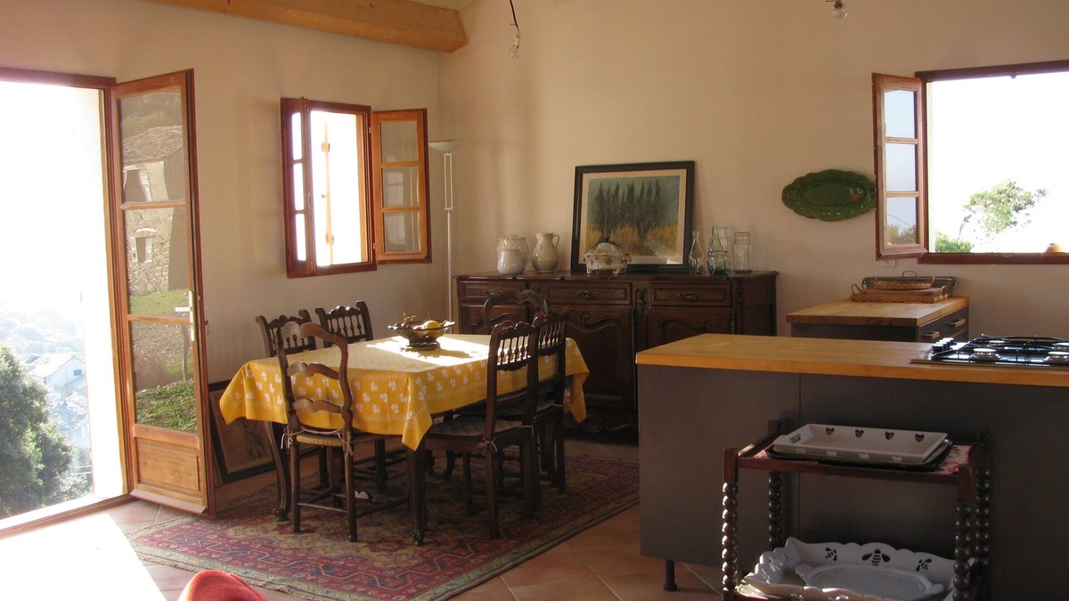 Canari Bed & Breakfast | House with sea view and large plot
