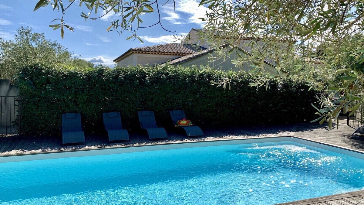 Souvignargues Villa | HOUSE with SPA - CLIMATIZATION - SWIMMING POOL - Gîte de France