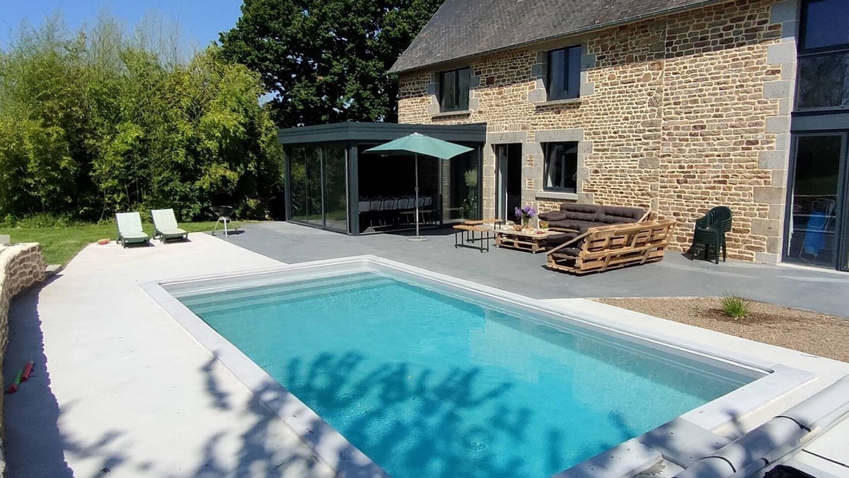 Isigny-le-Buat House | House with swimming pool, SPA, Sauna