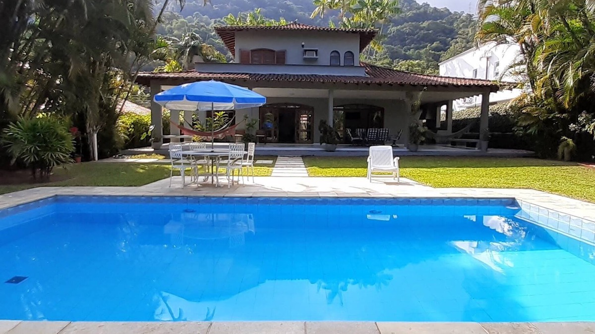 Tabatinga House | House with Swimming Pool in High Standard Condominium - Costa Verde Tabatinga