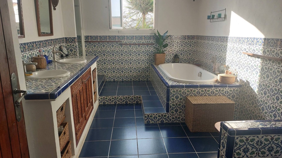 La Jarrie House | House with swimming pool and large garden in the countryside near La Rochelle