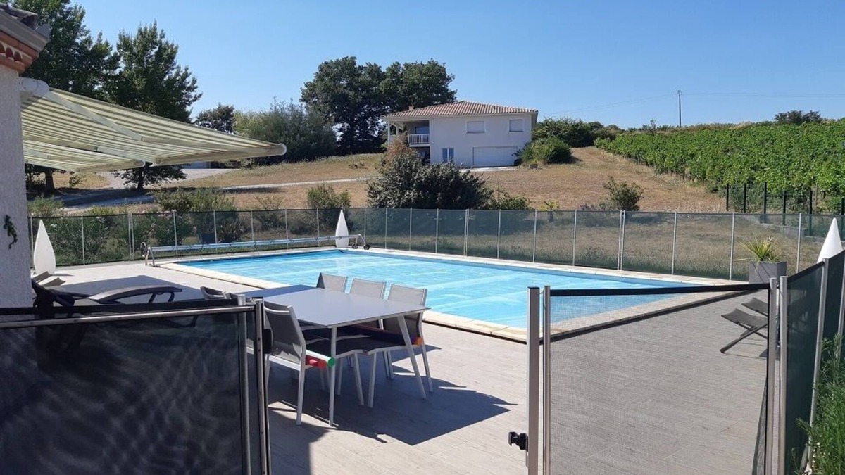 Rabastens House | House with swimming pool, at the foot of the vines, for family and friends.