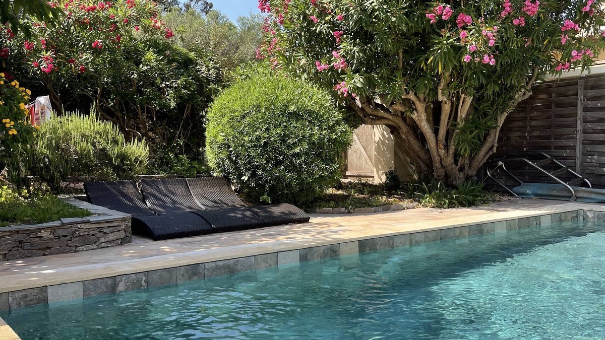 Porquerolles House | House with swimming pool in the heart of the village on the island of Porquerolles