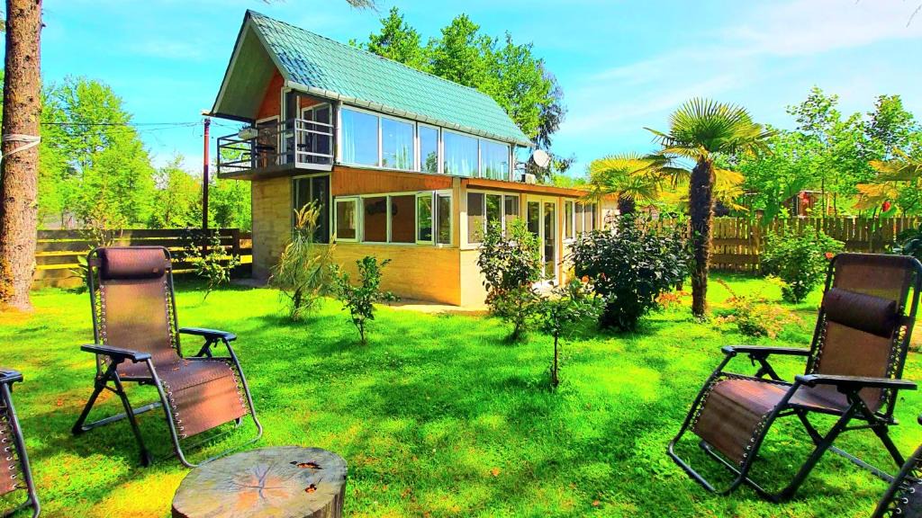 Ureki House | House & Yard Sesil Forest 90m to beach Kaprovani