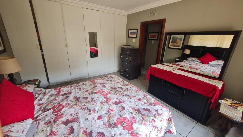 Athlone Ski Chalet | house