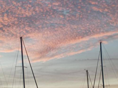 Puerto Calero Boat Rental | Houseboat ∙ 1 bedroom ∙ 2 guests