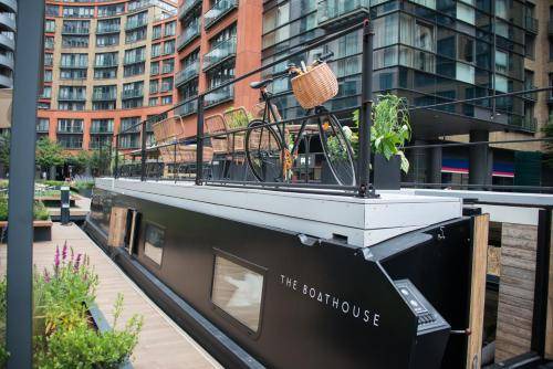 Paddington Boat Rental | Houseboat ∙ 1 bedroom ∙ 4 guests