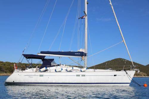 Fiumicino Boat Rental | Houseboat ∙ 1 bedroom ∙ 6 guests