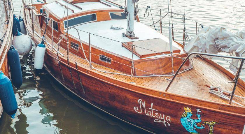 Nida Boat Rental | Houseboat ∙ 1 bedroom ∙ 2 guests