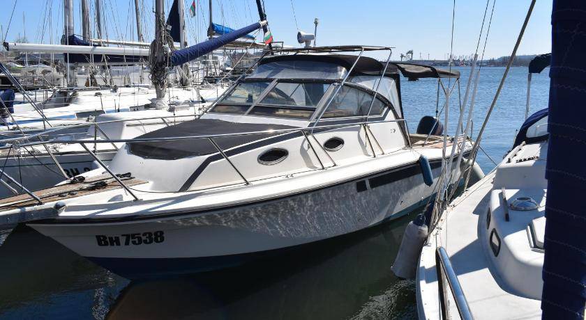 Varna Boat Rental | Houseboat ∙ 1 bedroom ∙ 2 guests