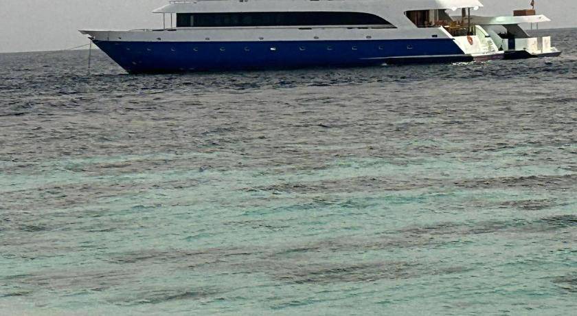Hulhumale Boat Rental | Houseboat ∙ 10 bedrooms ∙ 20 guests