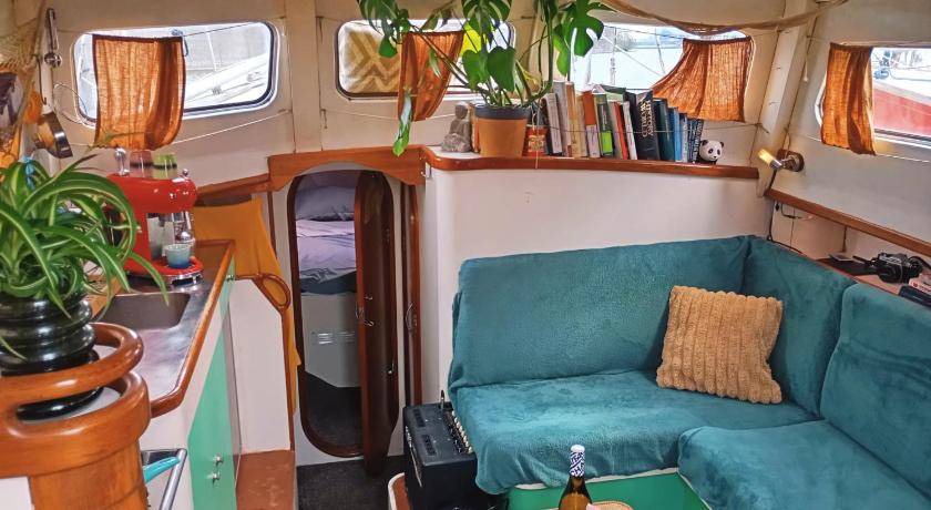 Amsterdam North Boat Rental | Houseboat ∙ 2 bedrooms ∙ 3 guests