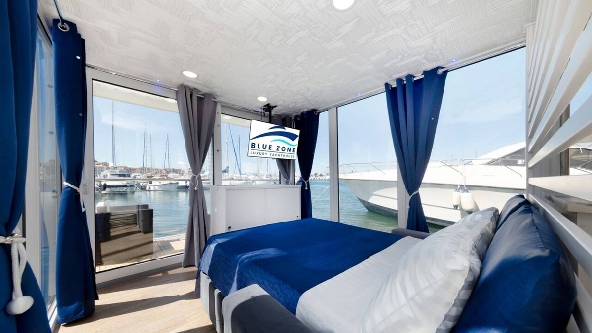 Alghero Boat Rental | Houseboat Blue Zone 60 sqm 3 minutes from beach and downtown