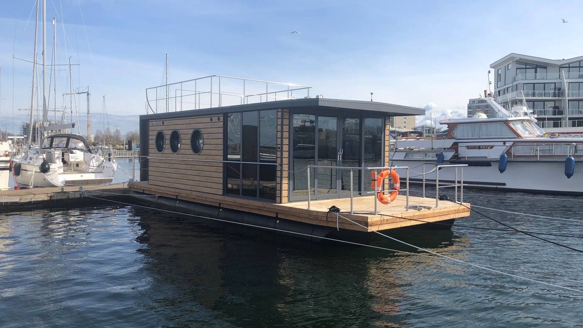 Wendtorf Boat Rental | Houseboat Fjord Auriga with bio sauna and roof terrace in Wendtorf/Kiel Fjord