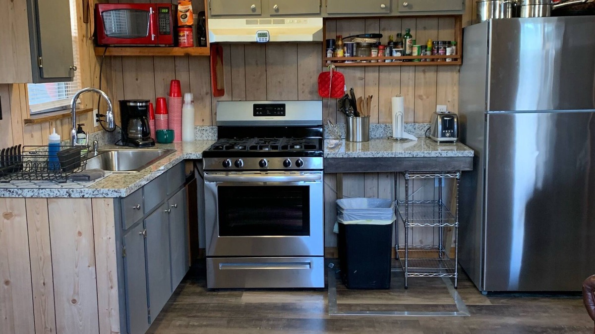 Venice House | HOUSEBOAT FOR RENT- Venice Marina- The “Get Reel”