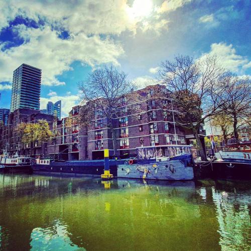 Stadsdriehoek Boat Rental | Houseboat holiday apartments Rotterdam