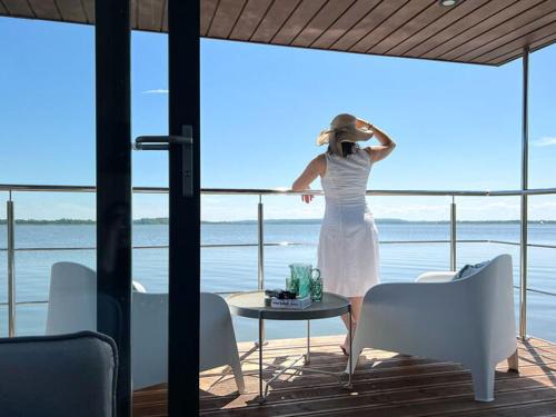 Mielno Boat Rental | Houseboat in azy near Lake Jamno & Sea
