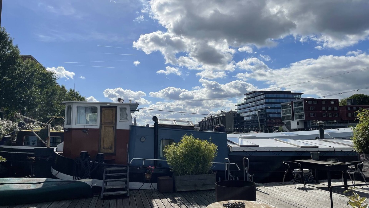 Haarlemmerbuurt Boat Rental | Houseboat Ms. Luctor