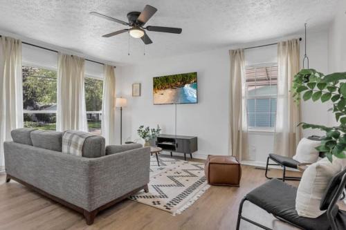 Westerville House | Housepitality - Electric Ave - 3 BDR and Hot Tub